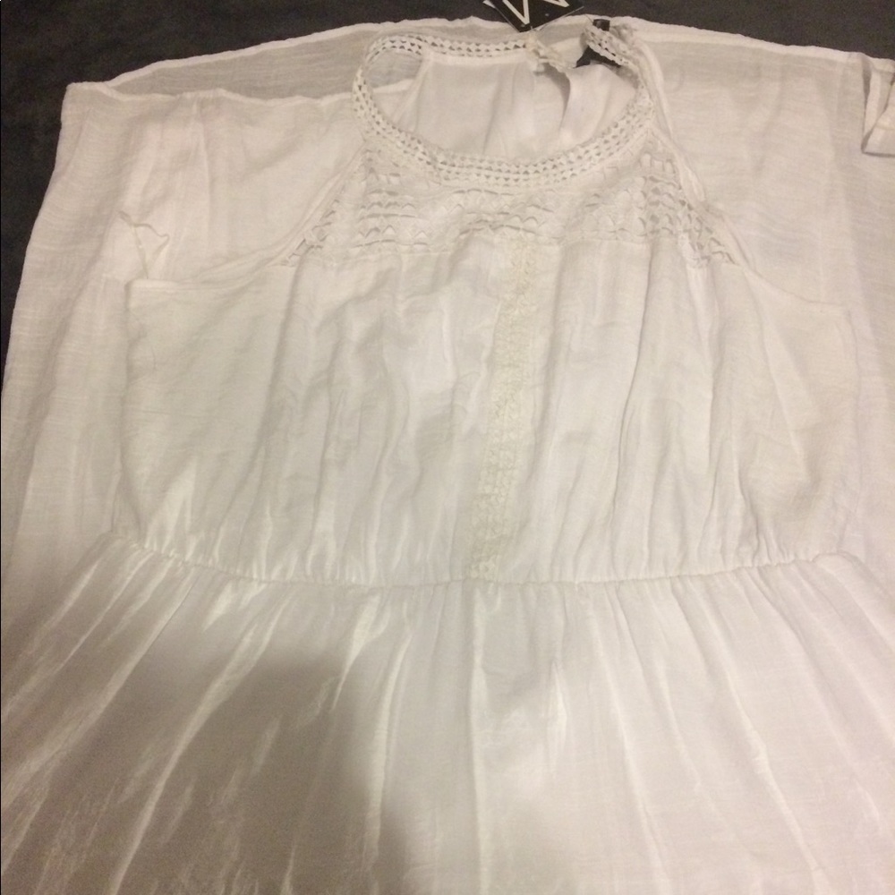 White Gorgeous Sundress😋😉